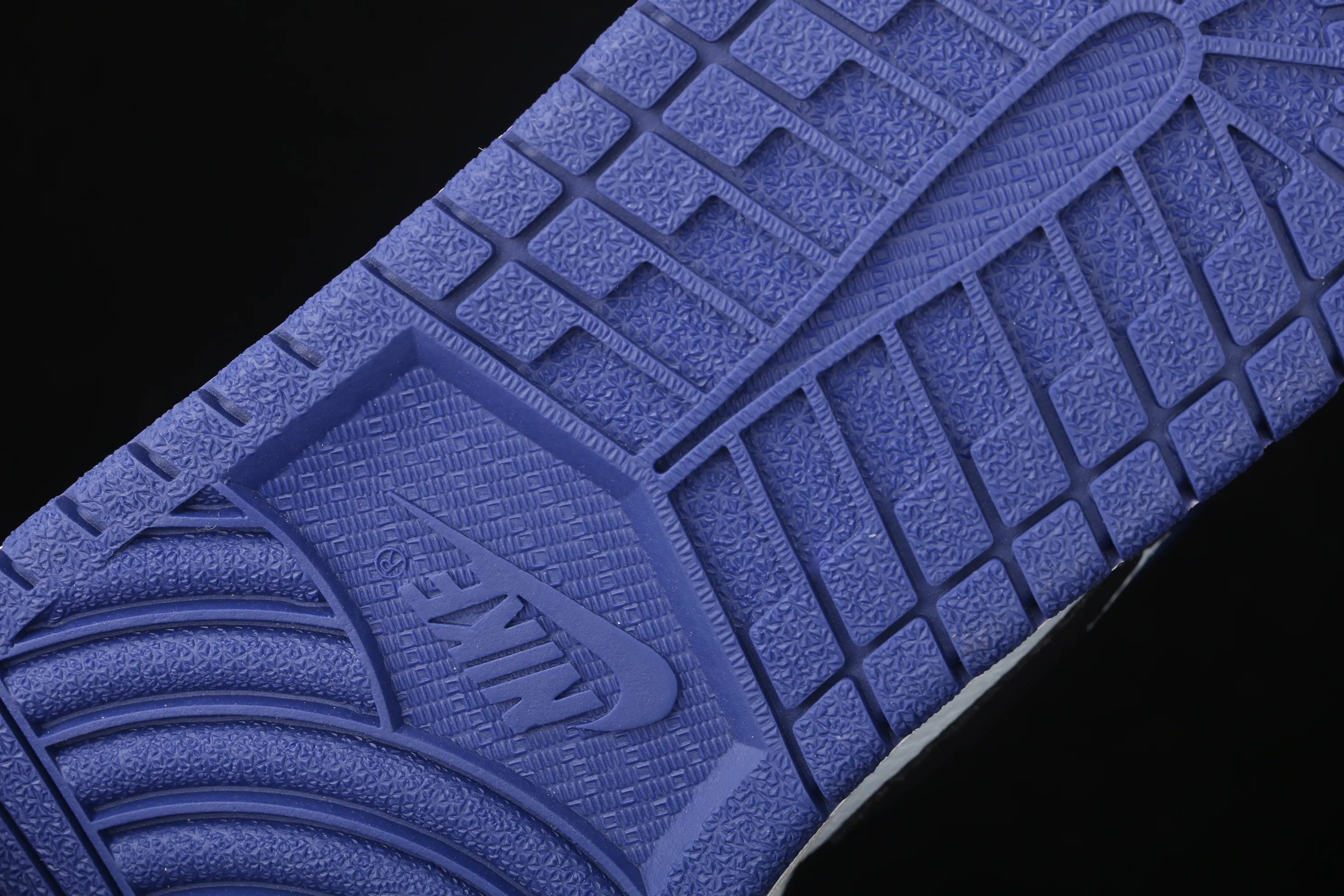 All categories Air Jordan Jordan series basketball shoes Air Jordan 1 Mid Air Jordan 1 Mid AJ1 Joe 1 mid-top‌full head layer‎cultural basketball‌ball‎shoes 852542-400